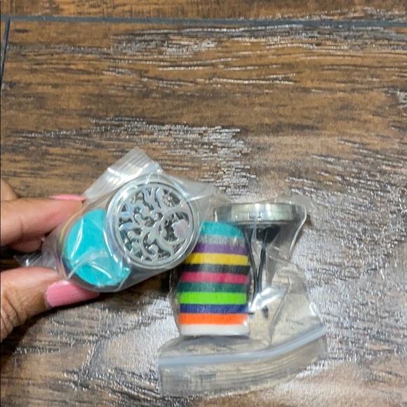 Car Diffuser vent clip - Picture 6 of 6